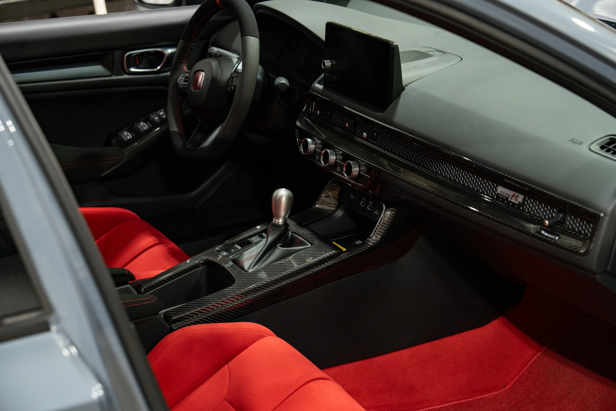 OLM LE Carbon Fiber Interior Dash Cover (2pc) - 2022+ FL Honda Civic / FL5 Type R - Image 9