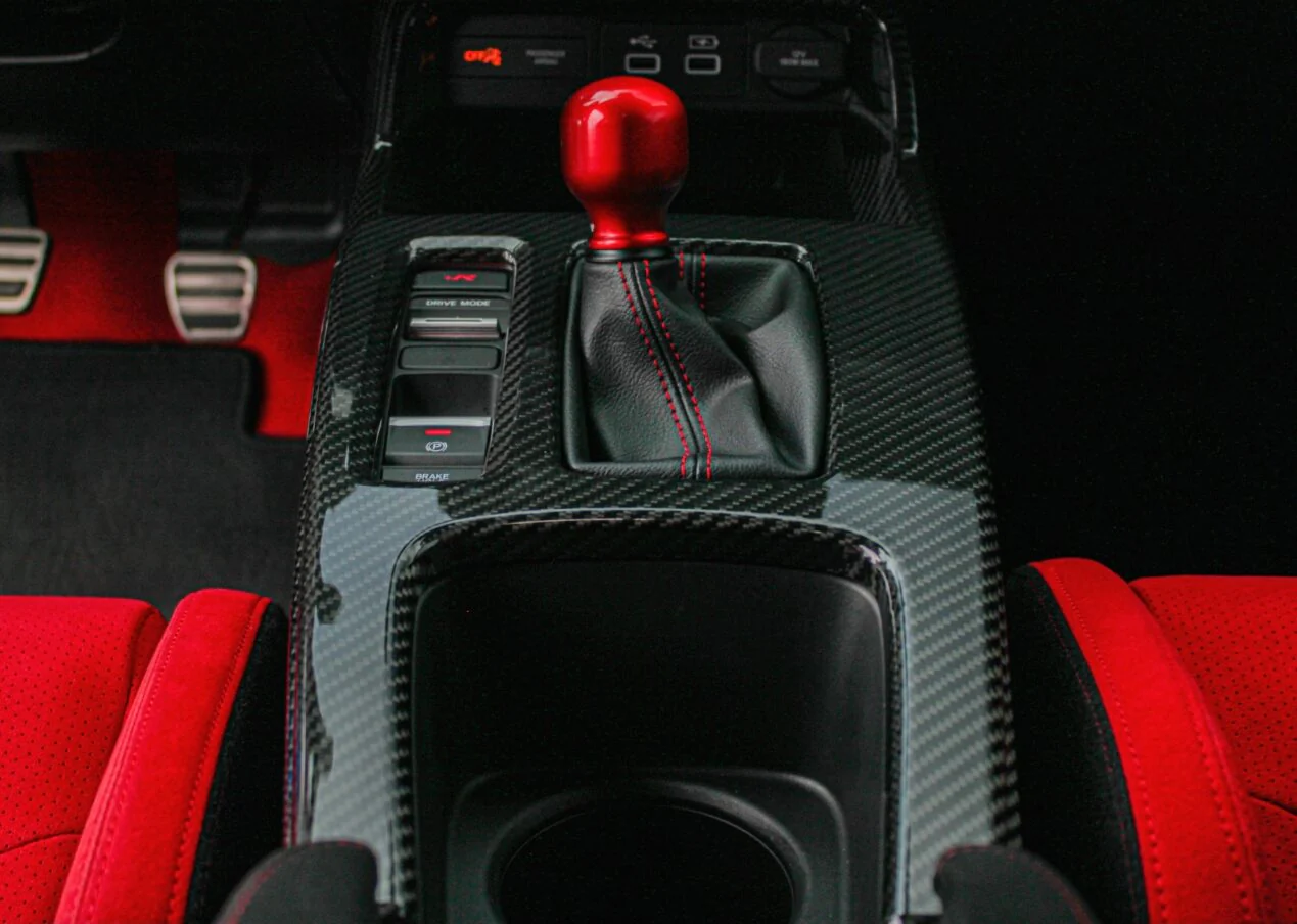 OLM LE Carbon Fiber Shift Panel Cover - 2023+ Honda Civic FL5 Type R - Image 3